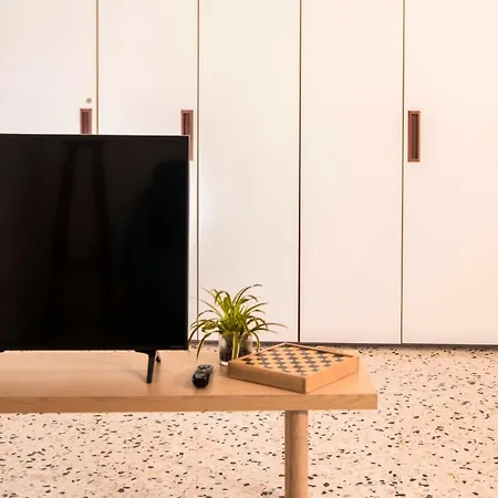 Sea Eleven Apartment